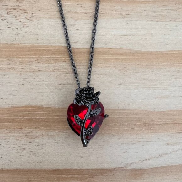 Black Rose on‎ Red Crystal Necklace for Women’s Alloy Pendant - Picture 2 of 6